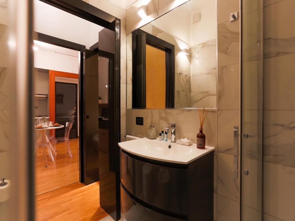 The Best Rent - Modern Apartment In The Center Milão Exterior foto
