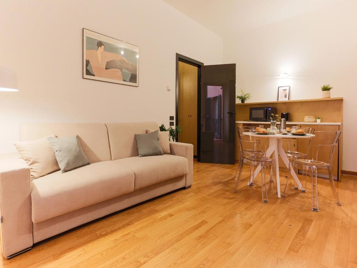 The Best Rent - Modern Apartment In The Center Milão Exterior foto